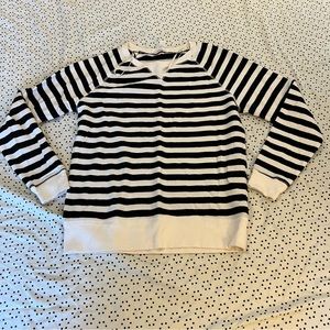 F21 BlAck and White Striped Sweatshirt small